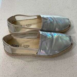 TOMS shoes